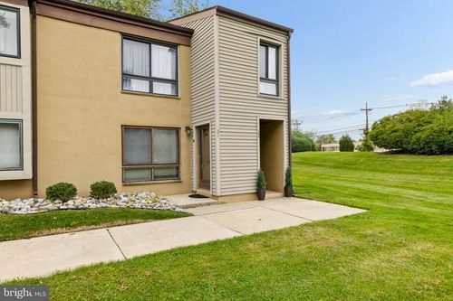 21 Ashley Ct, MARLTON, NJ, 08053-2049 | Card Image