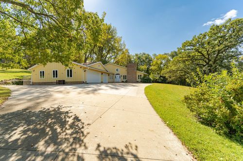 2011 Merrihills Dr Sw, Rochester, MN, 55902-1162 | Card Image