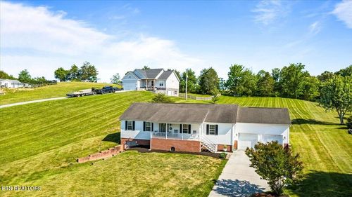 164 Gail Ln, Jacksboro, TN, 37757-4514 | Card Image