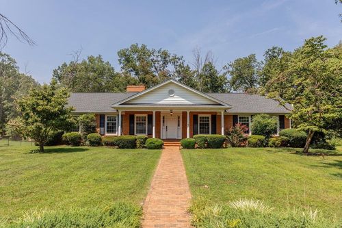 207 Circle View Rd, LURAY, VA, 22835-3932 | Card Image