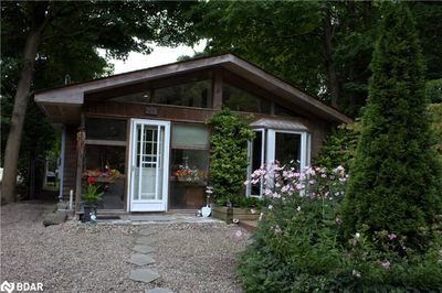 869 10 Th Line, House other with 3 bedrooms, 1 bathrooms and 4 parking in Innisfil ON | Image 1