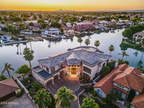 1402 E Coral Cove Dr, Gilbert, AZ, 85234-2600 | Card Image