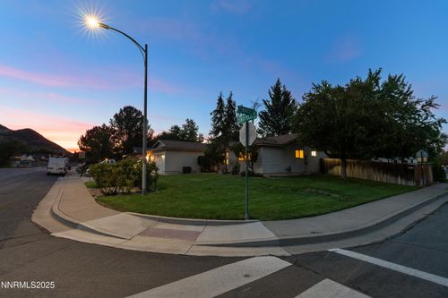 4550 Rio Poco Rd, Reno, NV, 89502-6332 | Card Image