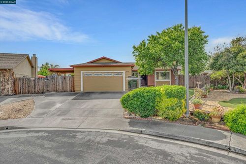 4640 Pinot Ct, Oakley, CA, 94561-1832 | Card Image