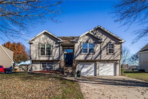 1104 Timberline Dr, Cameron, MO, 64429-1267 | Card Image