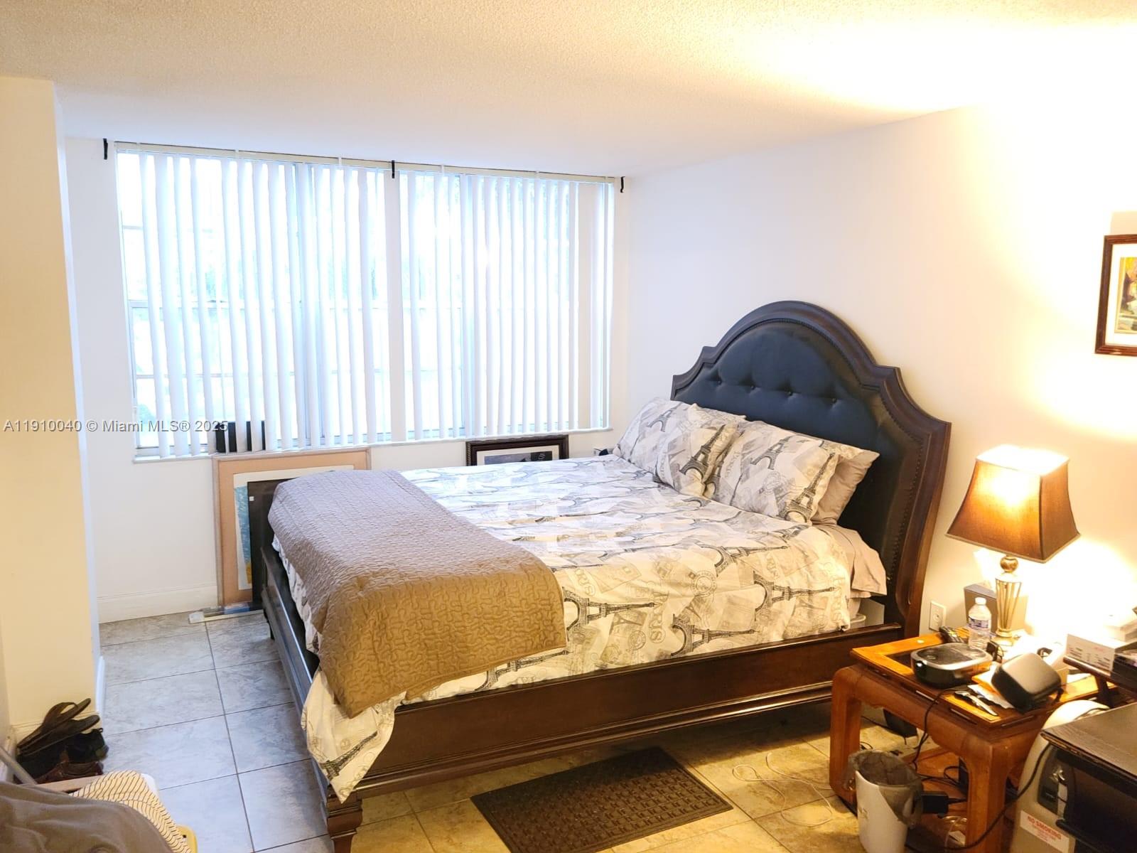 Residential in Pembroke Pines 3