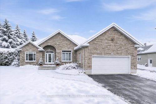 1147 Fieldown St, Cumberland, ON, K4C1R7 | Card Image