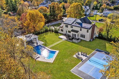 39 Clover Ln, Brookhaven, NY, 11719-9744 | Card Image