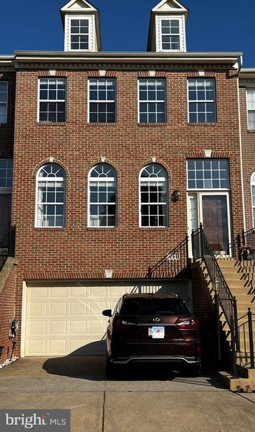 21124 Angela Sq, STERLING, VA, 20166-2423 | Card Image
