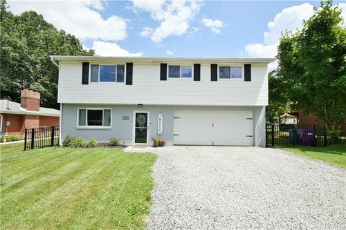 3326 Franklin Dr, Pittsburgh, PA, 15235-2500 | Card Image