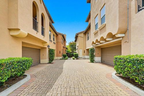 2669 Piantino Cir, San Diego, CA, 92108-4726 | Card Image