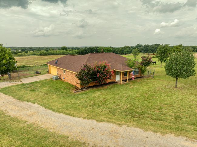 1300 Knob Rd, House other with 3 bedrooms, 2 bathrooms and null parking in Springtown TX | Image 37