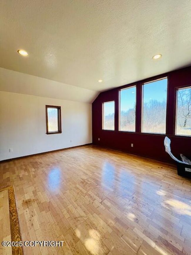 Family Room (10) | Image 46