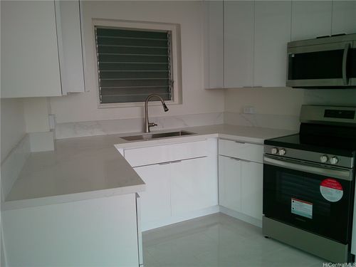 303-1139 9th Ave, Honolulu, HI, 96816-2420 | Card Image