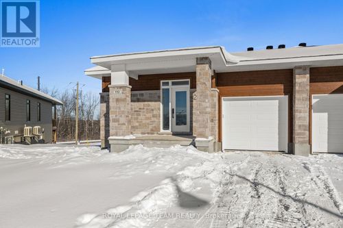 2-1112 Moore St, Brockville, ON, K6V0H1 | Card Image