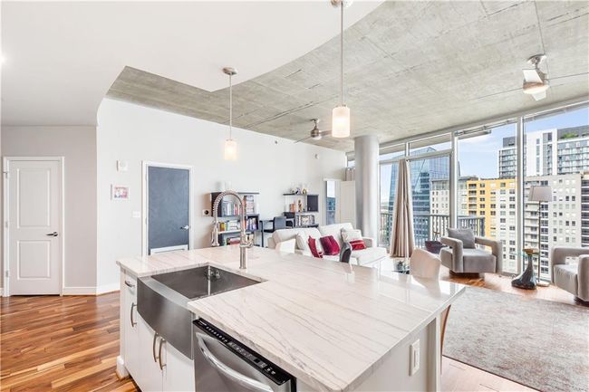 UNIT-1703 - 950 W Peachtree St Nw, Condo with 2 bedrooms, 2 bathrooms and 2 parking in Atlanta GA | Image 6