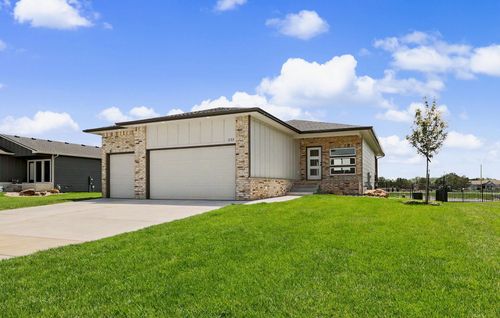 1133 Trek Cir, Goddard, KS, 67052-4303 | Card Image