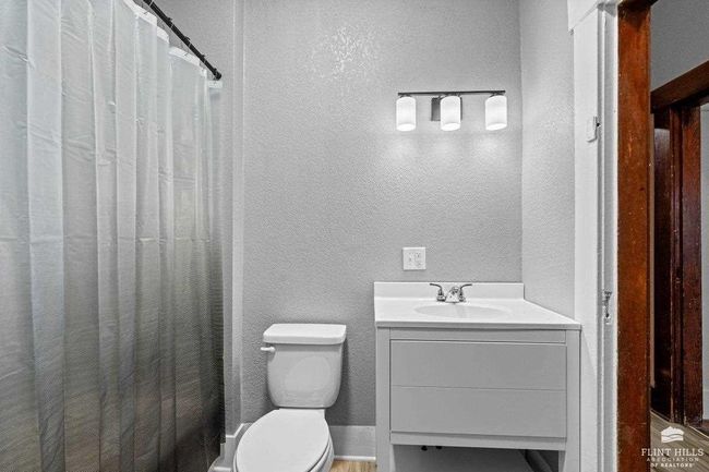Remodeled and Updated | Image 16