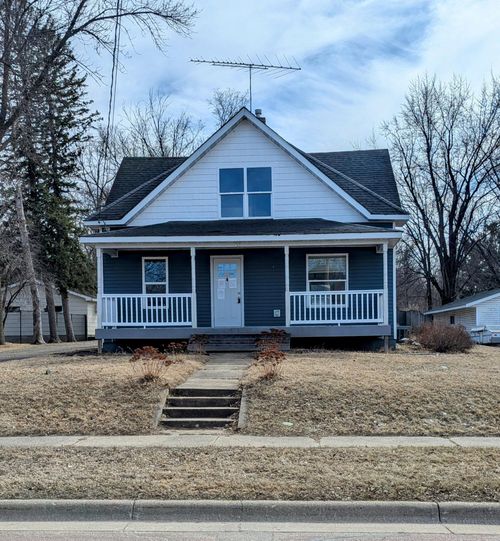 316 Common St, Waterville, MN, 56096-1511 | Card Image