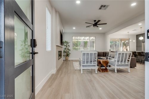 11086 Evvie Ln, Las Vegas, NV, 89135-7837 | Card Image