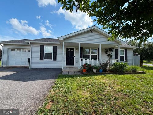 129 Raider Ln, MARTINSBURG, WV, 25403-7674 | Card Image