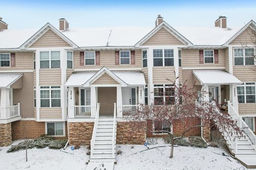 2821 Arona St, Roseville, MN, 55113-1617 | Card Image