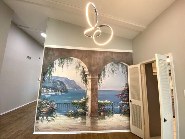 Formal dining room | Image 4