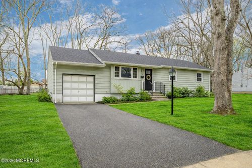 19 Princeton Dr, Howell, NJ, 07731-1818 | Card Image