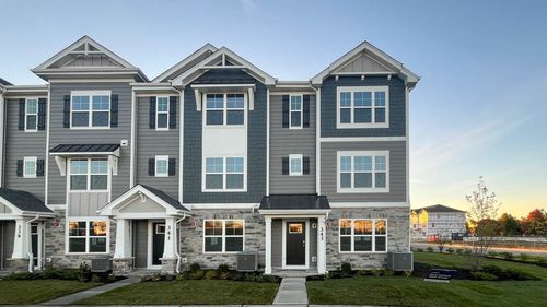 370 Bridgeview Ct, St. Charles, IL, 60174-2003 | Card Image