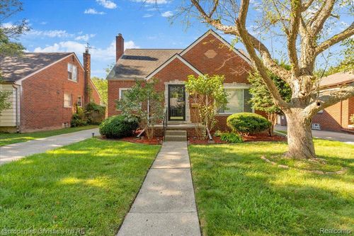 20006 Lochmoor St, Harper Woods, MI, 48225-1764 | Card Image