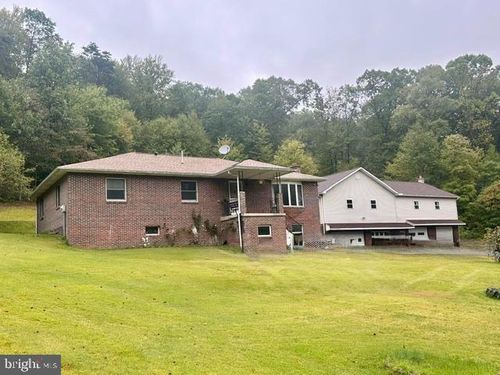 620 Mile Run Rd, Sunbury, PA, 17801-5307 | Card Image