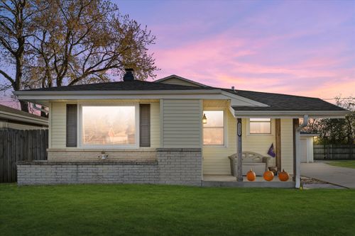 11335 W Carmen Ave, Milwaukee, WI, 53225-2305 | Card Image