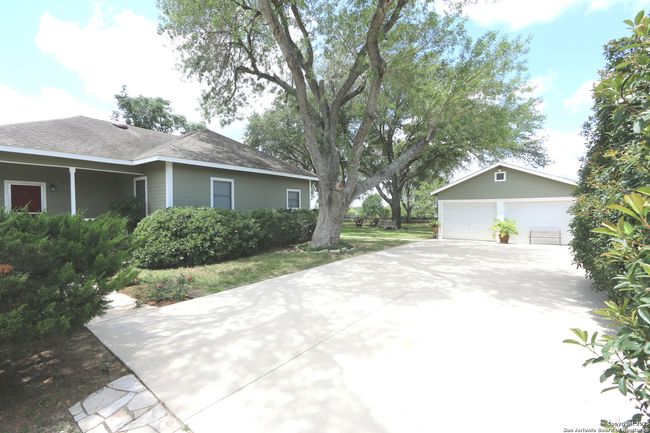 6359 Cooksey Rd, House other with 3 bedrooms, 2 bathrooms and null parking in Adkins TX | Image 5