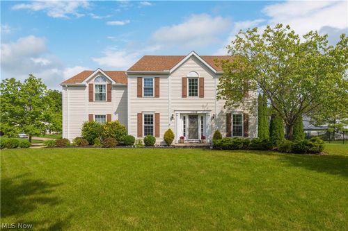 11952 Greyfriars Cir, North Royalton, OH, 44133-6129 | Card Image