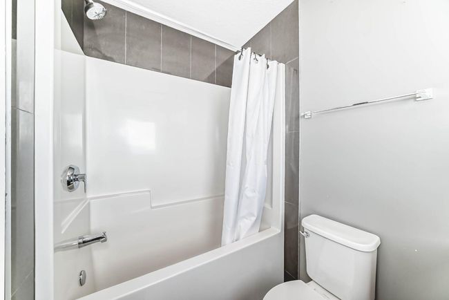 52 - 111 Rainbow Falls Gate, Townhouse with 2 bedrooms, 3 bathrooms and 2 parking in Chestermere AB | Image 31
