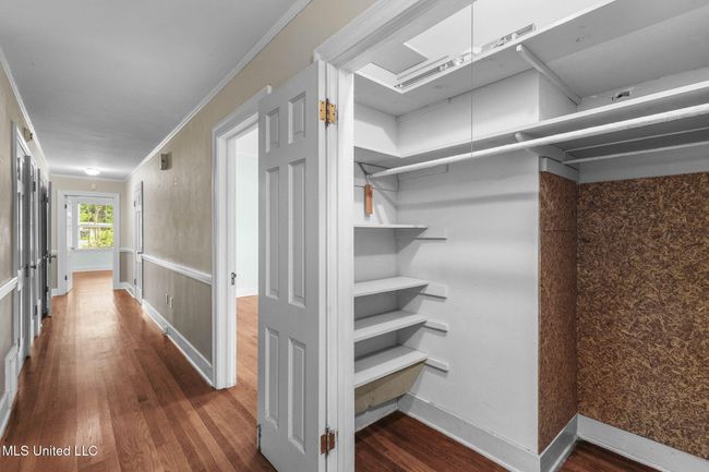 40-web-or-mls-3821 Montrose-38 | Image 35