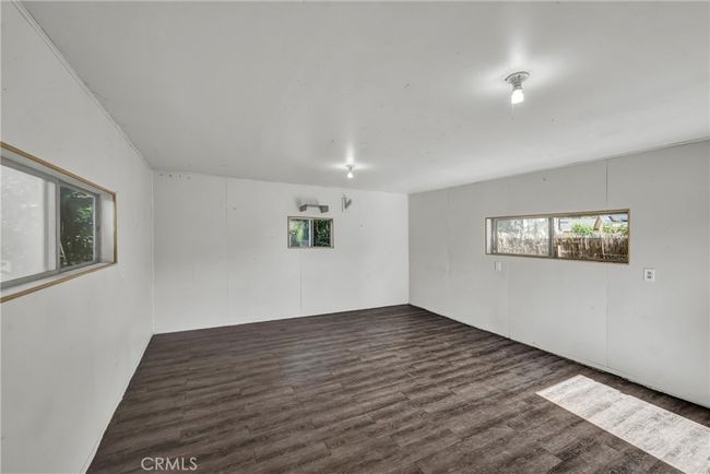detached room | Image 24