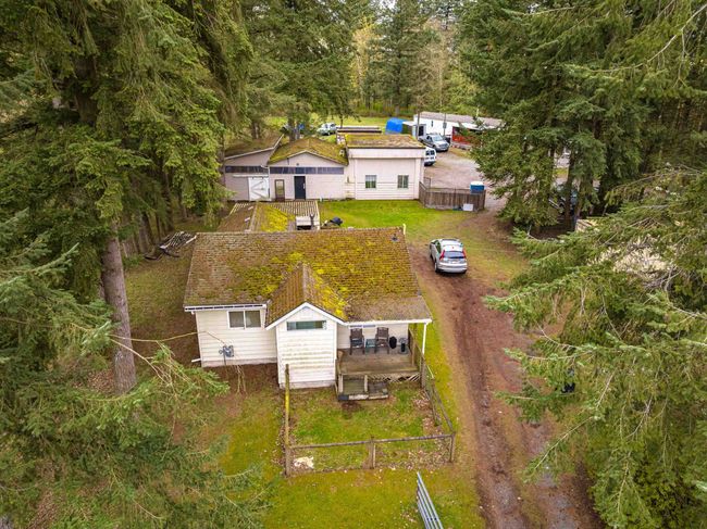 3381 208 St, House other with 3 bedrooms, 2 bathrooms and 9 parking in Langley BC | Image 19