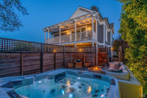 6555 Yount St, Yountville, CA, 94599-1279 | Card Image