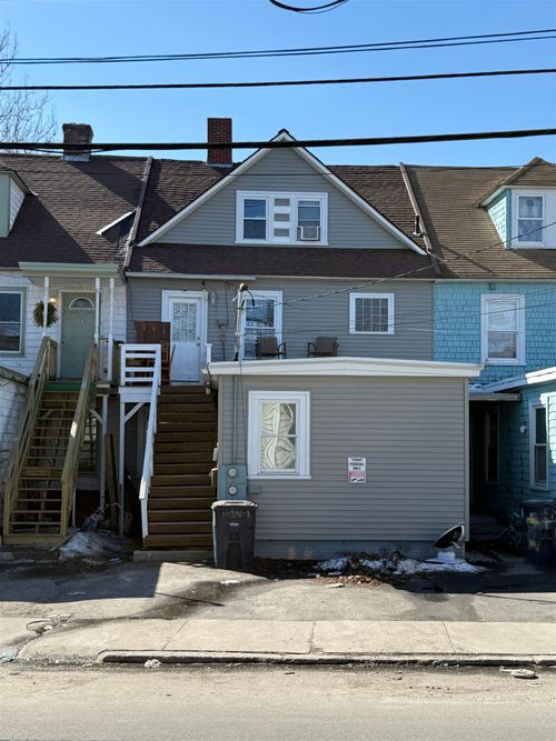 11 Amory Street, Nashua, NH, 03060 | Card Image