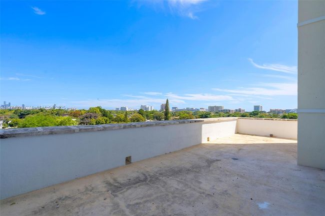 APT-207 - 1627 Sw 37 Th Ave, Condo with 2 bedrooms, 2 bathrooms and null parking in Miami FL | Image 19