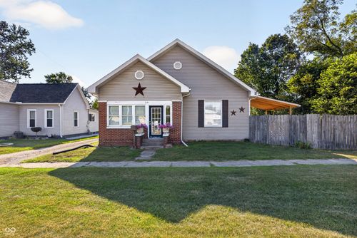 316 Canal St, Worthington, IN, 47471-1204 | Card Image