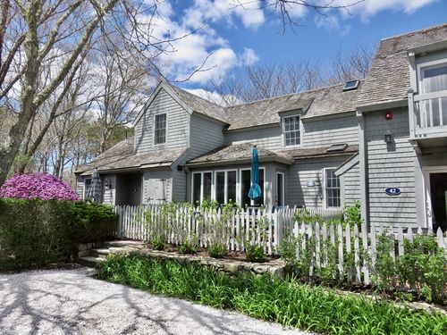 40-40 Brant Rock Rd, Mashpee, MA, 02649-4761 | Card Image