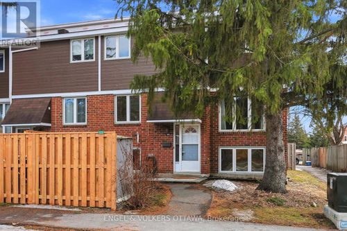 7-122 Salter Cres, Kanata, ON, K2K1Y7 | Card Image