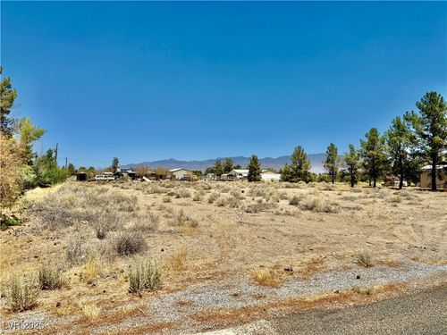 1860 W Irons St, Pahrump, NV, 89048-4579 | Card Image