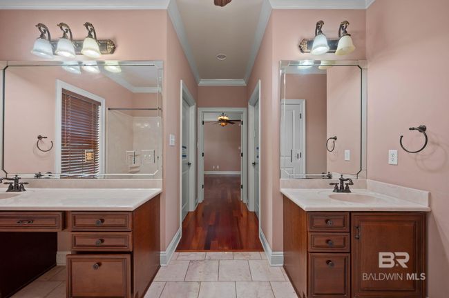 Bathroom | Image 27