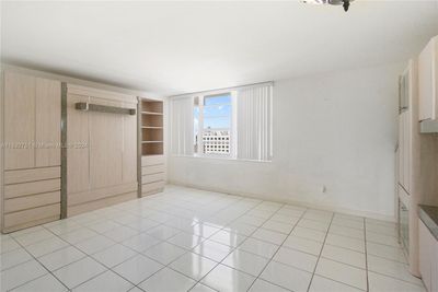 1016 - 100 Lincoln Rd, Condo with 0 bedrooms, 1 bathrooms and null parking in Miami Beach FL | Image 1