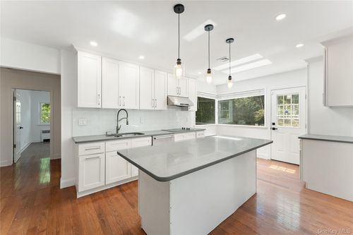 128 Moorland Dr, Scarsdale, NY, 10583-1937 | Card Image