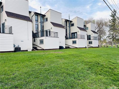 5026 10th Ave, Regina, SK, S4T7P4 | Card Image
