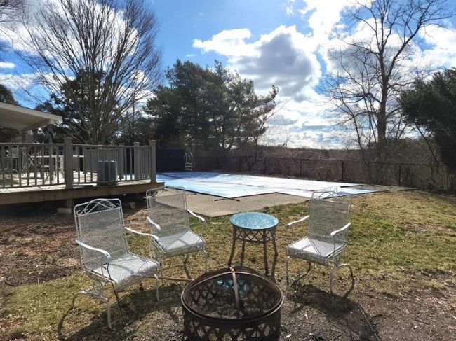 981 River Rd, Home with 4 bedrooms, 3 bathrooms and 5 parking in Marstons Mills MA | Image 37